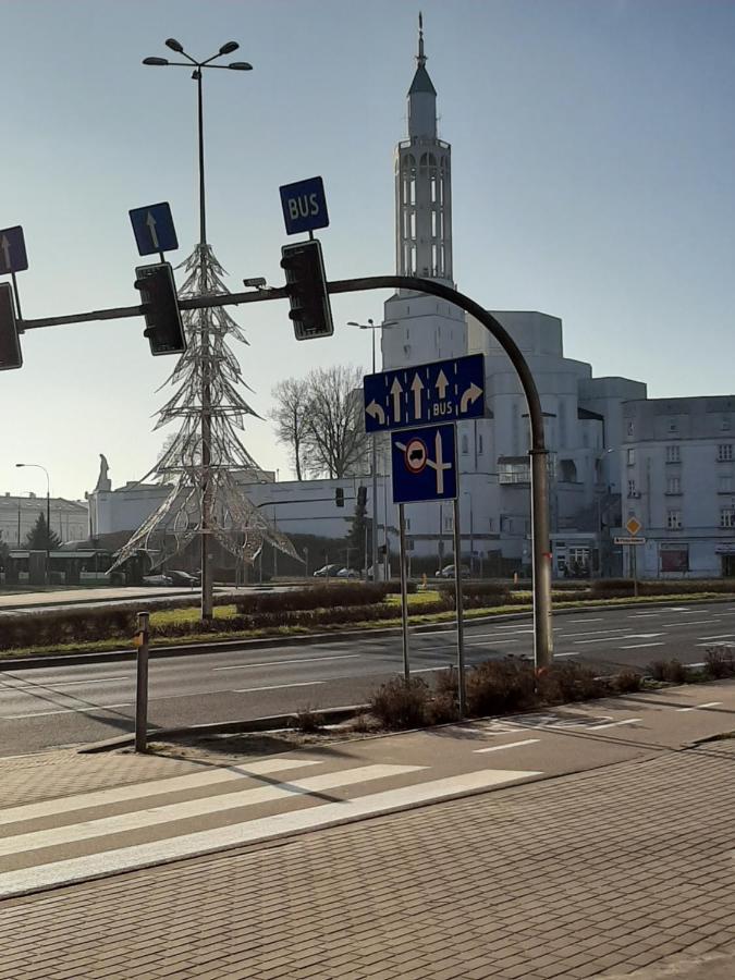 Apartamenty I Pokoje Centrum Pilsudskiego Bialystok Luaran gambar