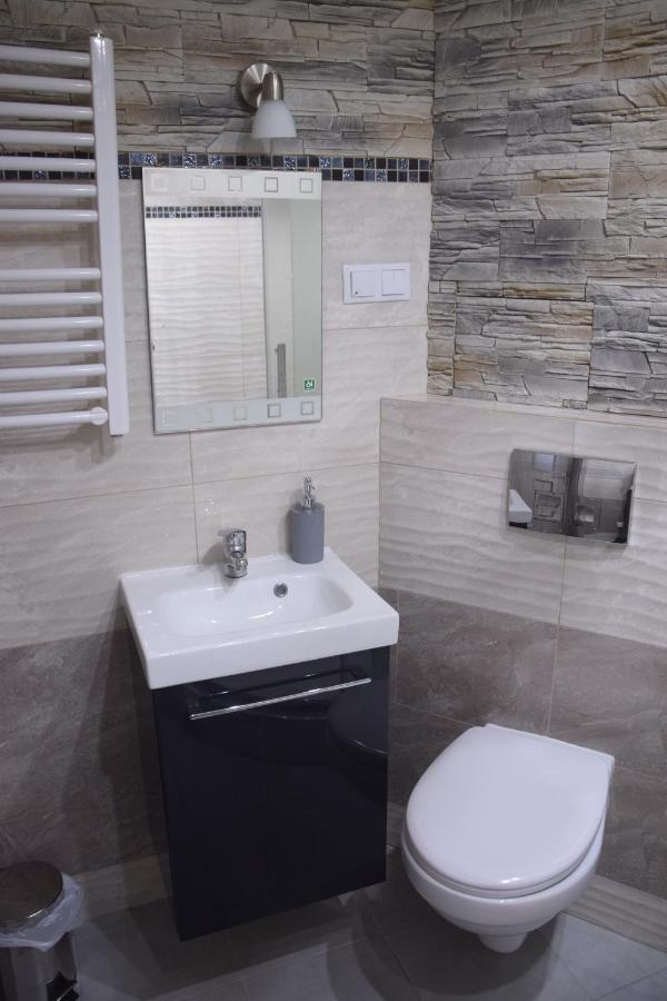 Apartamenty I Pokoje Centrum Pilsudskiego Bialystok Luaran gambar